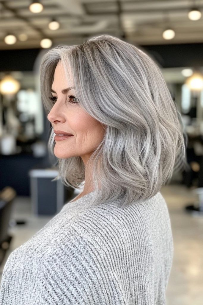 Couleurs froides pour illuminer cheveux fins gris